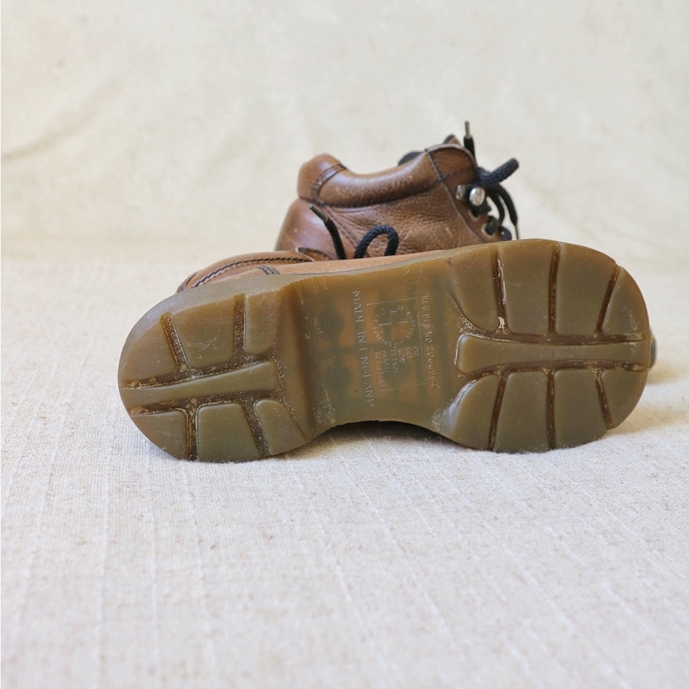 Vintage Dr. Martens 8550 Chunky Leather Ankle Boot - Picture 7 of 9